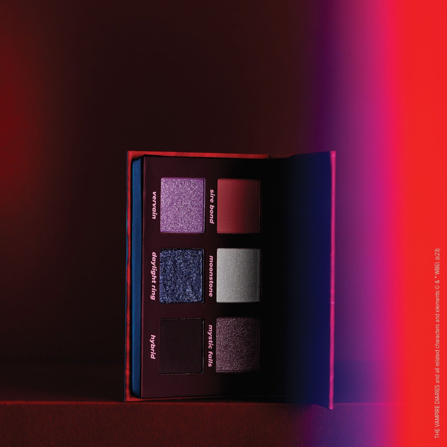 the vampire diaries x love sucks - eyeshadow palette